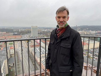 Filmemacher Olaf Gutowski auf der Aussichtsplattform. Foto: SGP