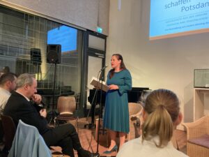 Ukraine-Abend: Ministerin Manja Schüle. Fotot. SGP