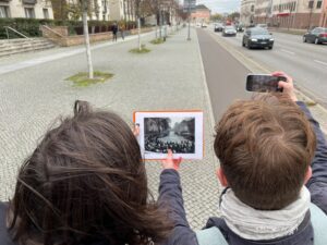 Projekttag "Tag von Potsdam": Spurensuche auf der Breiten Straße. Foto: SGP